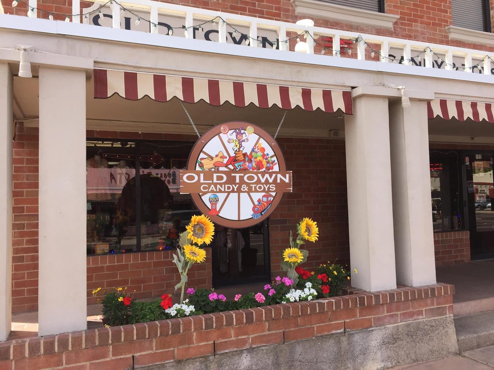 Old Town Candy & Toys