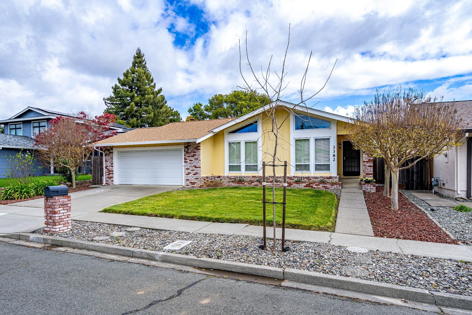 Sierra Pujals Realtor® | SOVARA Real Estate in Napa Valley