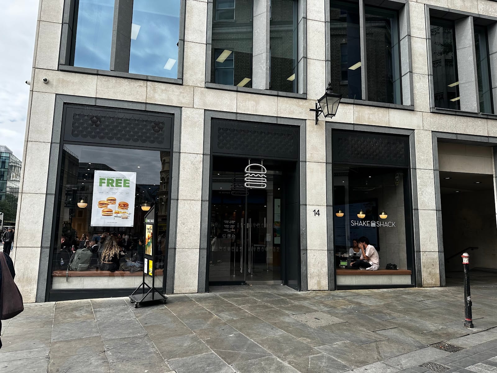 Shake Shack Mansion House