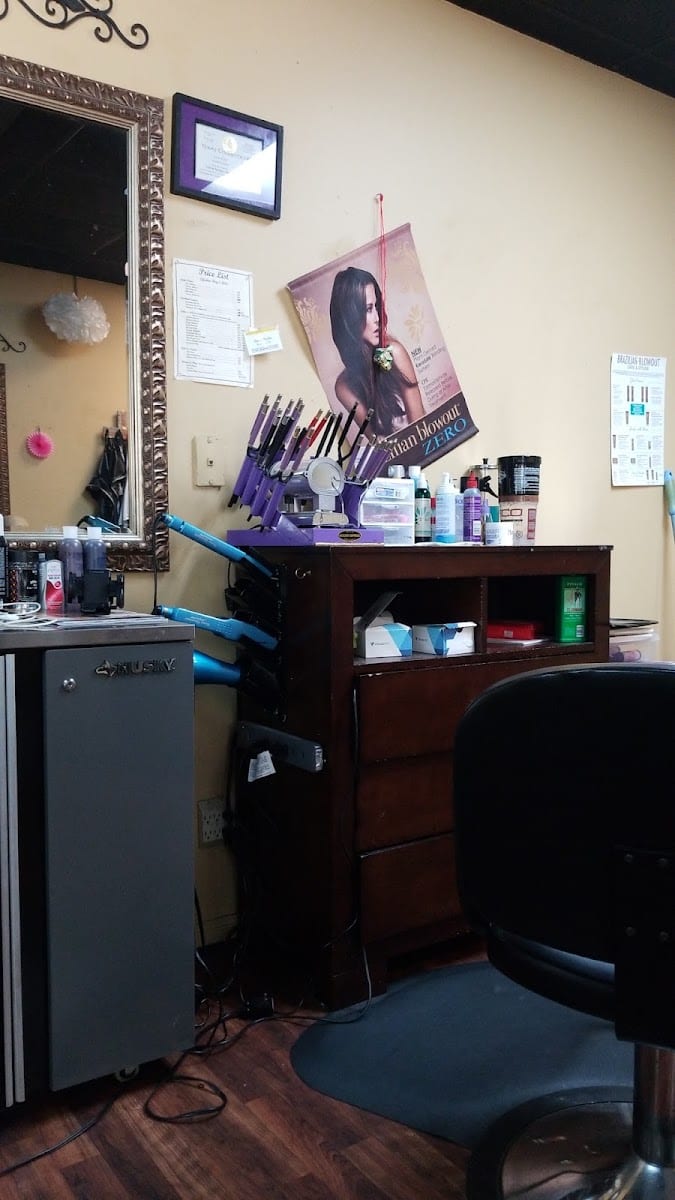 Hot Headz Hair Studio