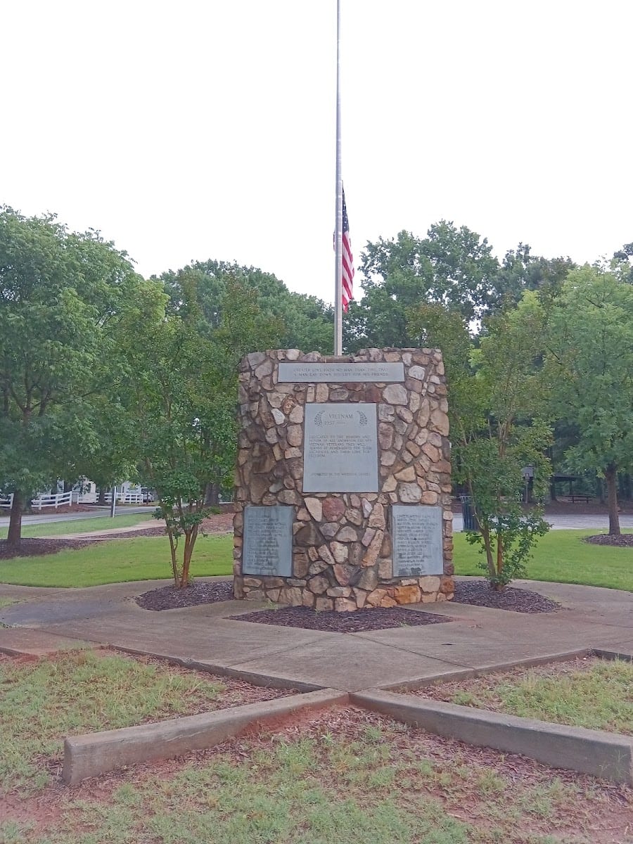 Equinox Park, photo 2