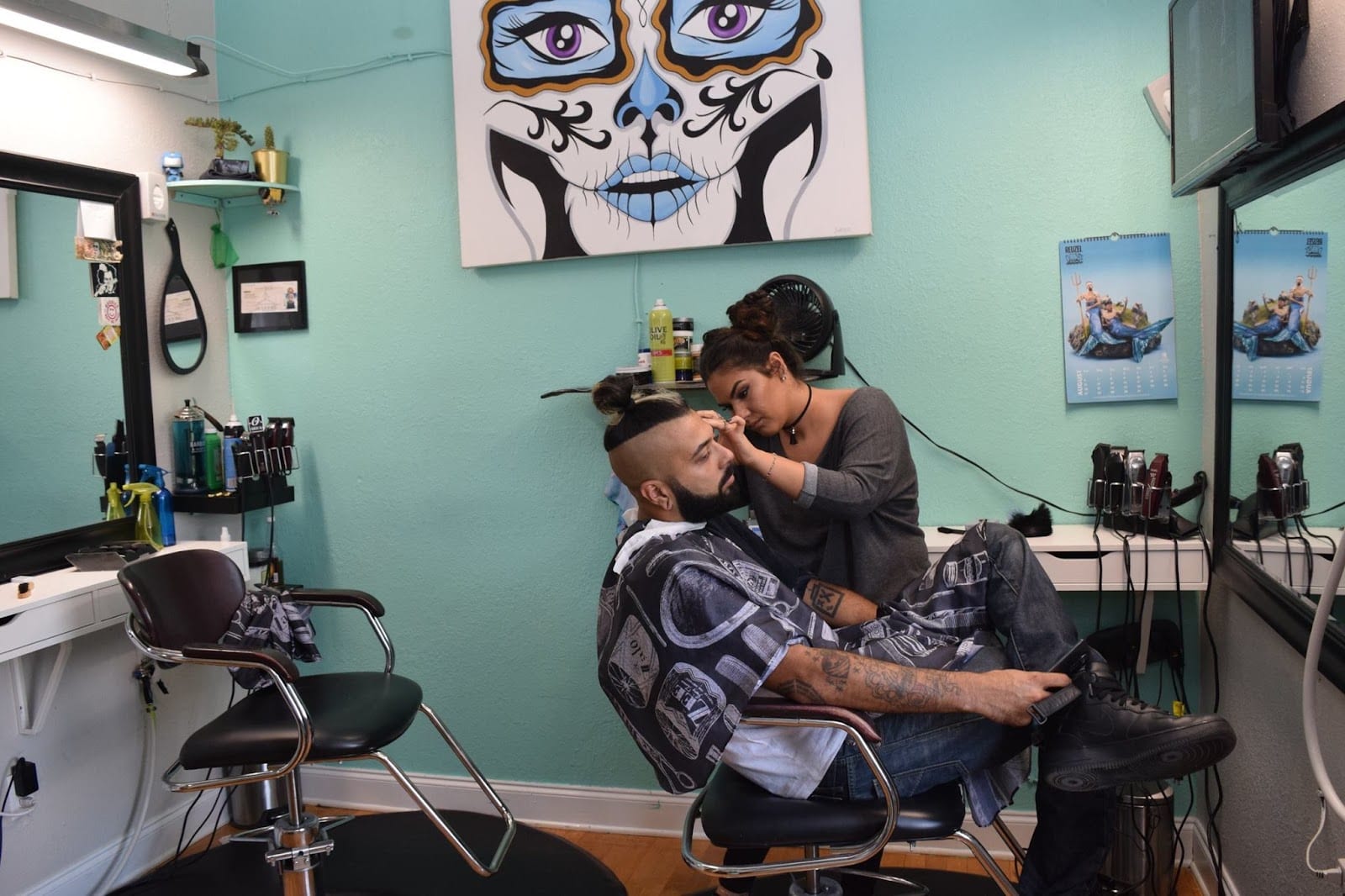Muscle Cut Barbershop (inside powerhouse gym)