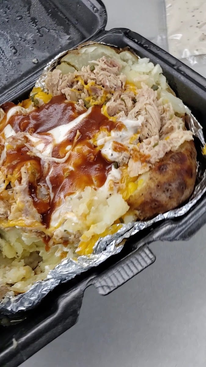 LawLers Barbecue, photo 3