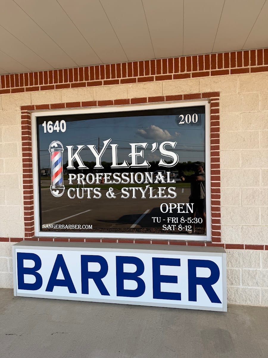 Kyle's Professional Cuts & Styles, photo 2