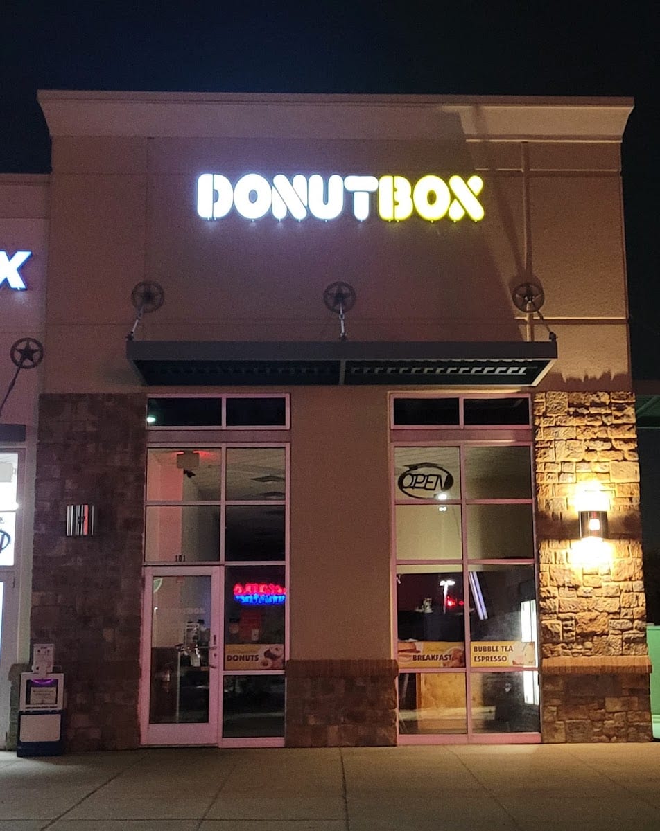 Donut box