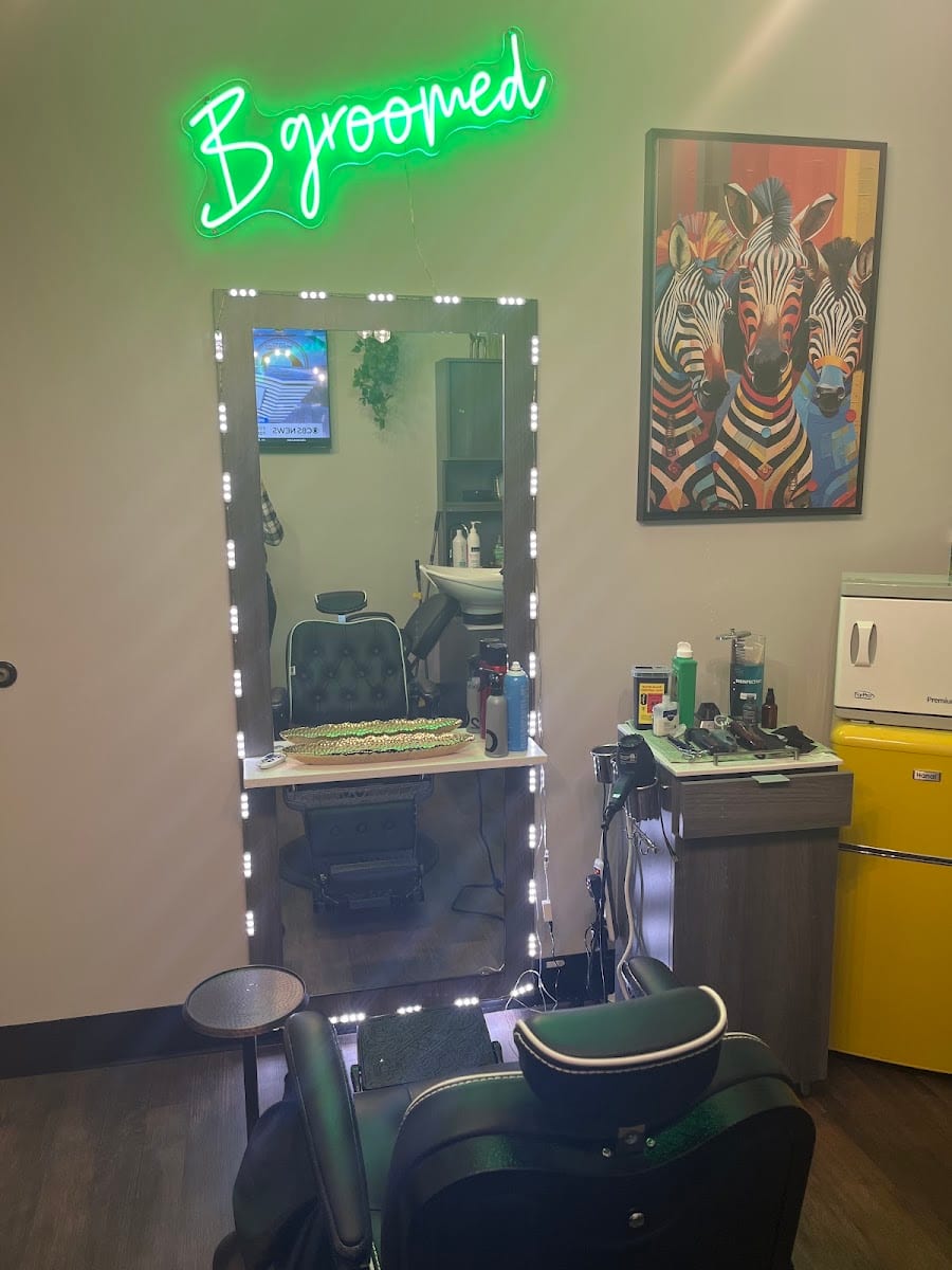 B. Groomed