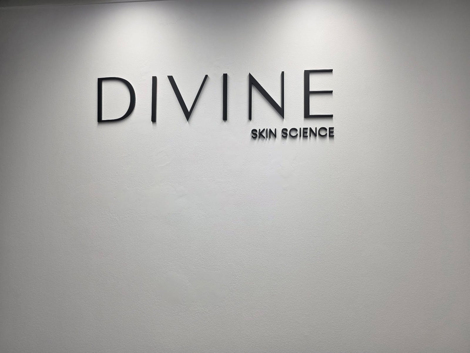 DIVINE SKIN SCIENCE, photo 3