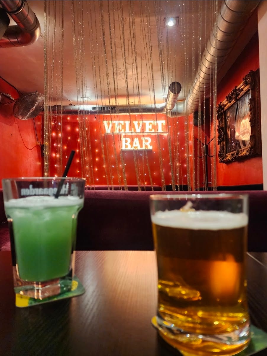 Velvet Bar Paris