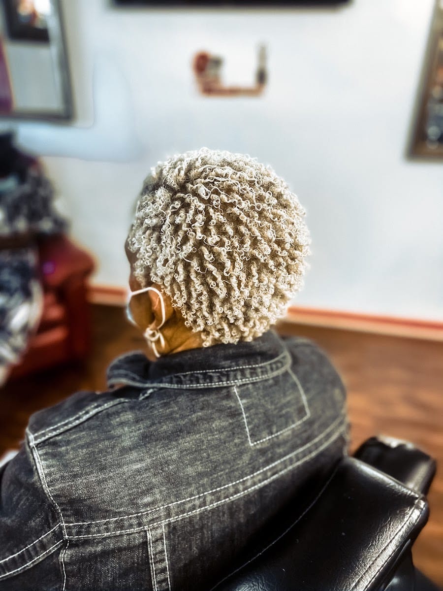 Boss Cuts, photo 4