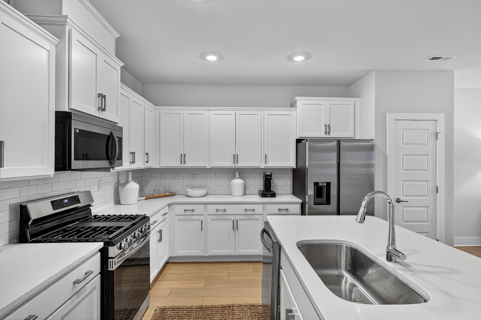Lennar at Bradford Station, photo 2