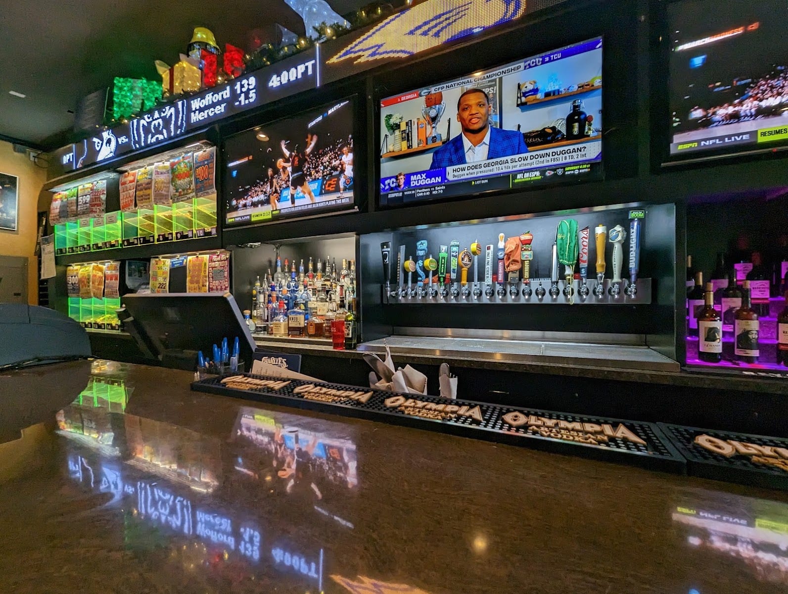 Charlie's Bar & Grill, photo 3