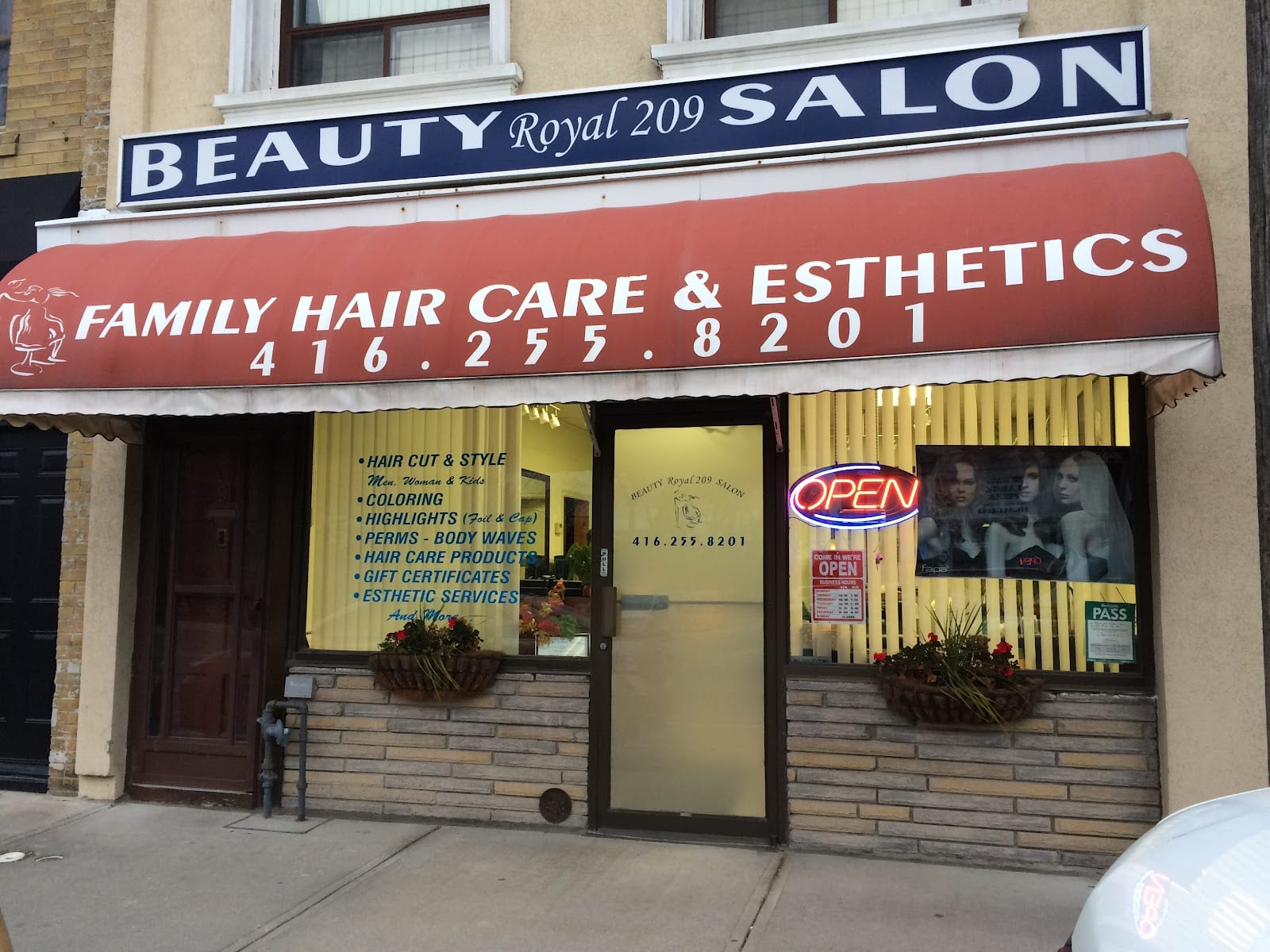 Royal 209 Beauty Salon