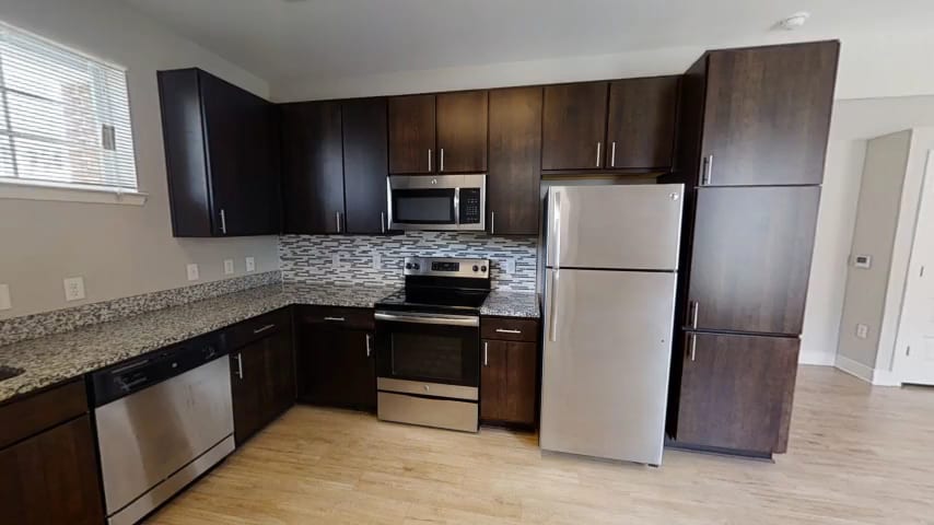 Pinnacle Apartments, photo 3