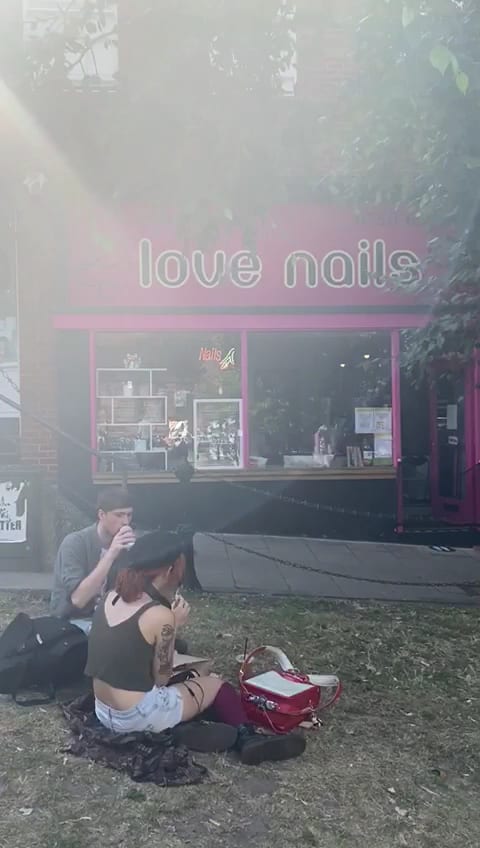 Love Nails, photo 3