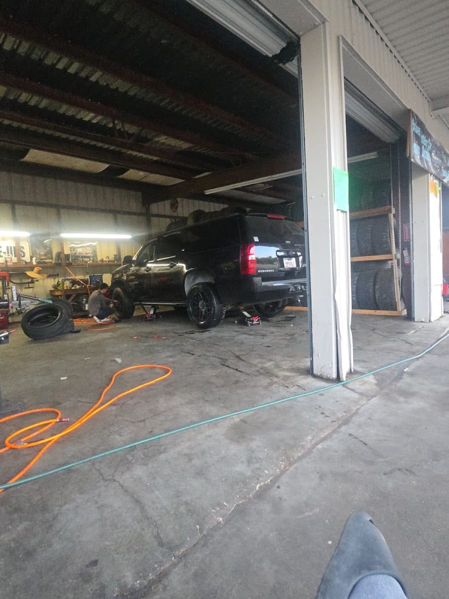 Quick Fix Tire Shop, photo 2