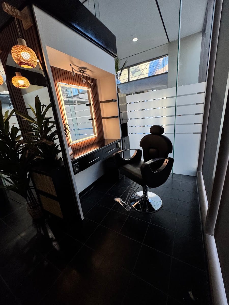 RM SKINBAR AND SALON