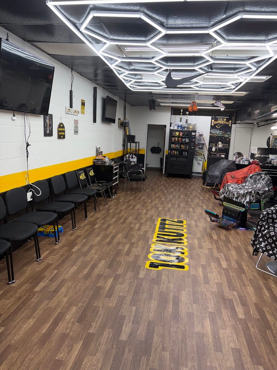 10kkuttz barbershop, photo 2