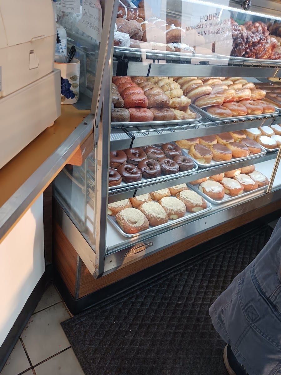 Tom's Donuts, photo 3