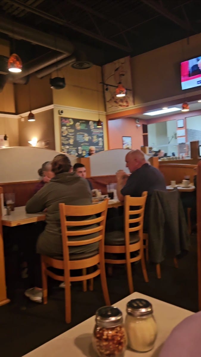 Royal Pizza Sherwood Park, photo 2