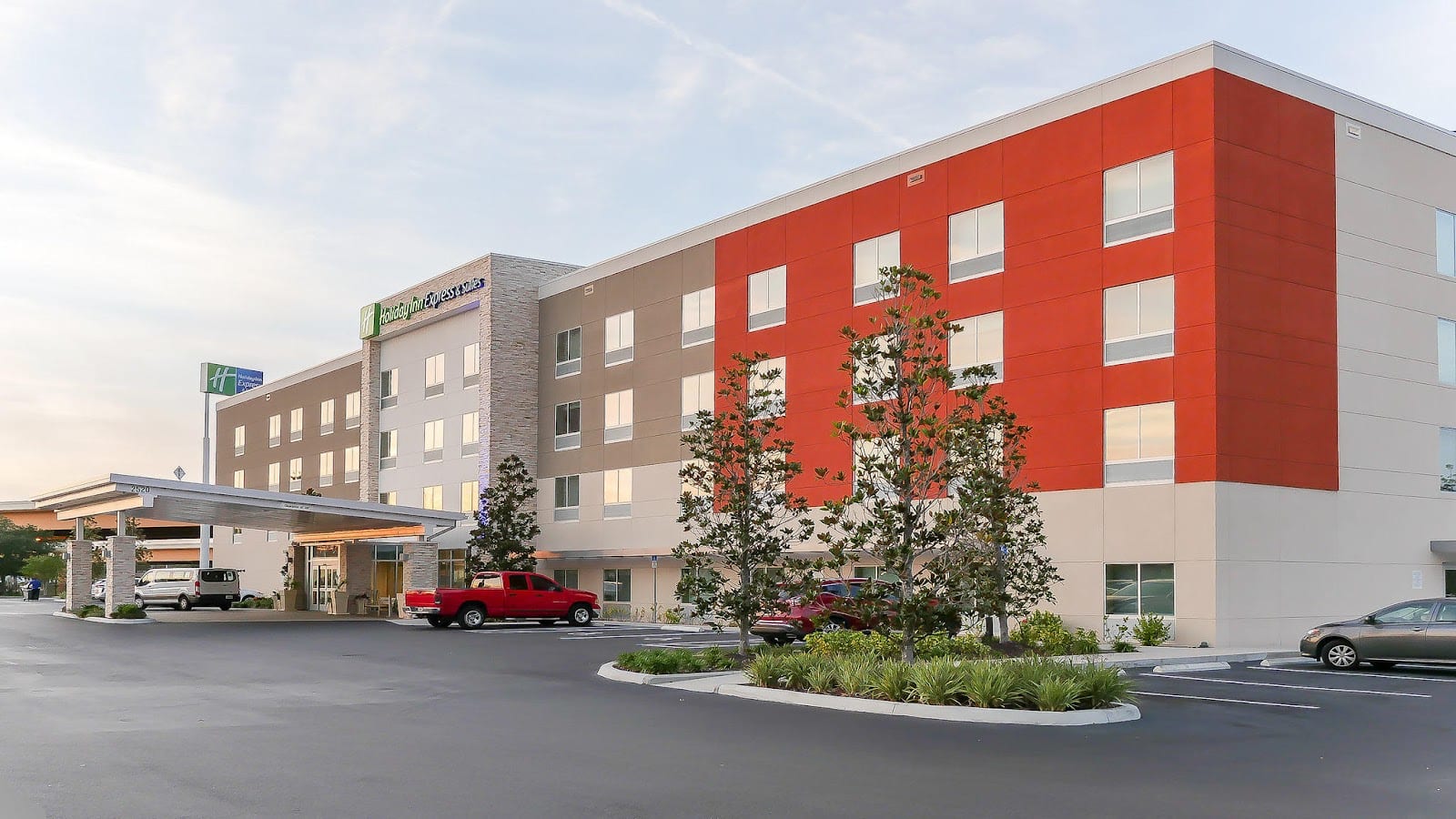 Tampa 8 Inn