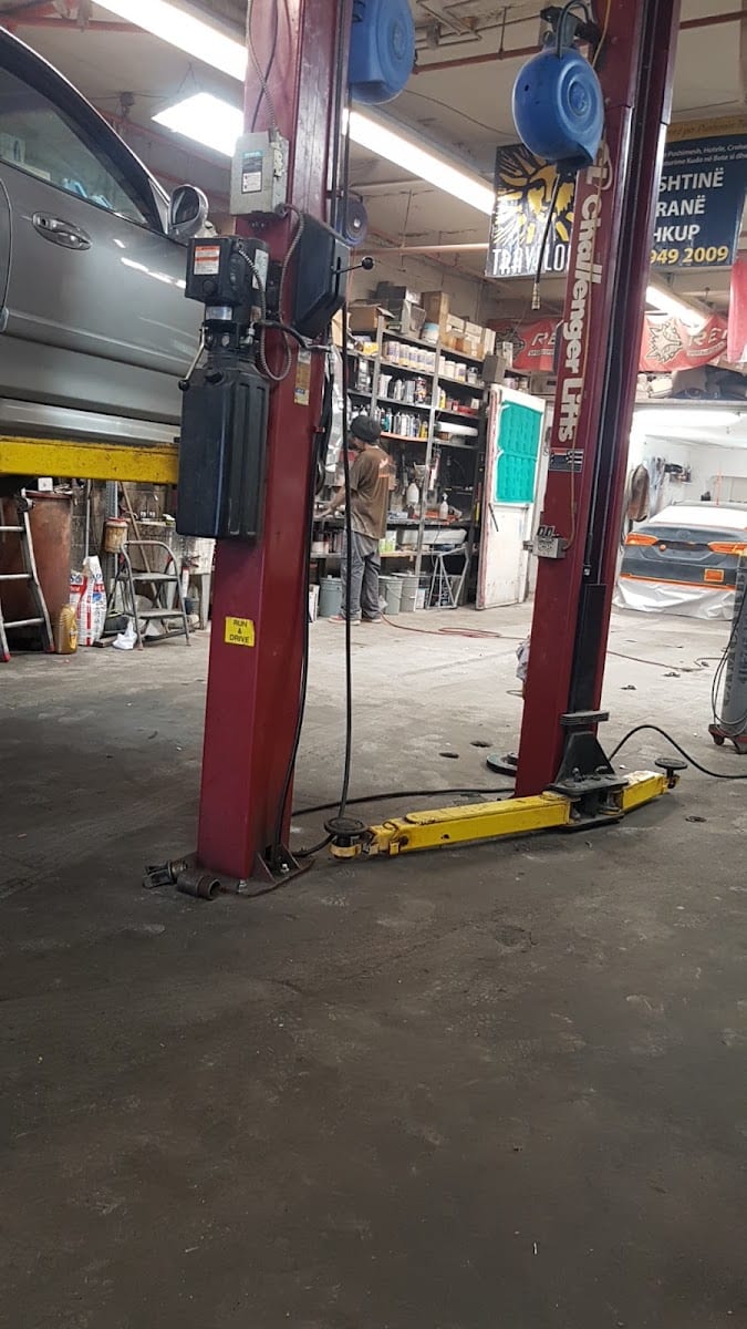 Besi Auto Collision