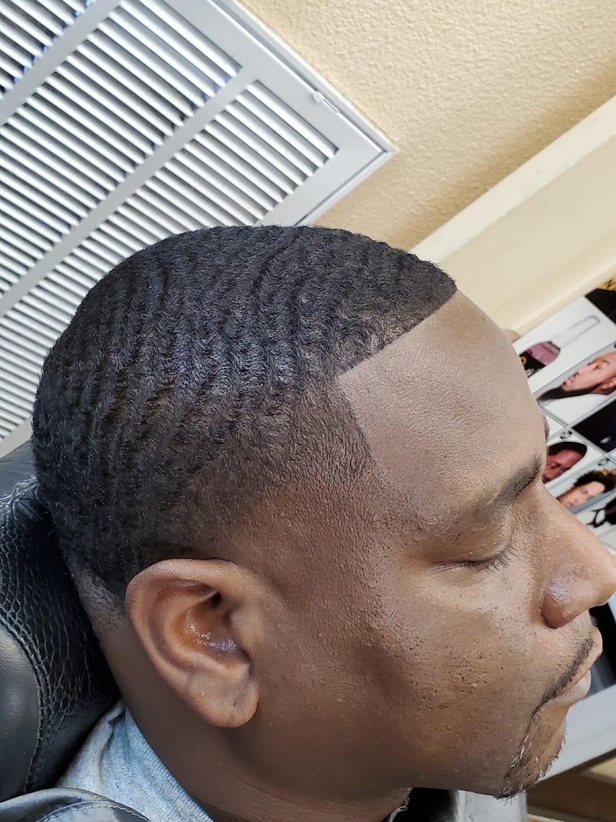 A Head of the Best Barber Shop, photo 3