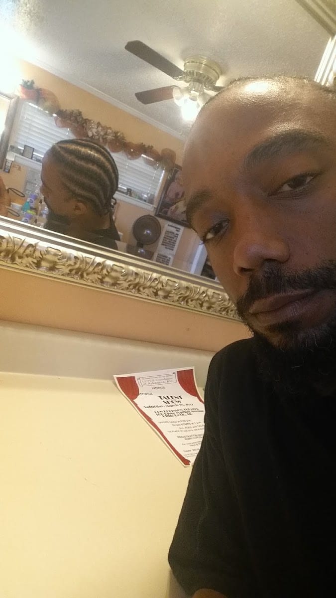 Betty's Barber Express, photo 3