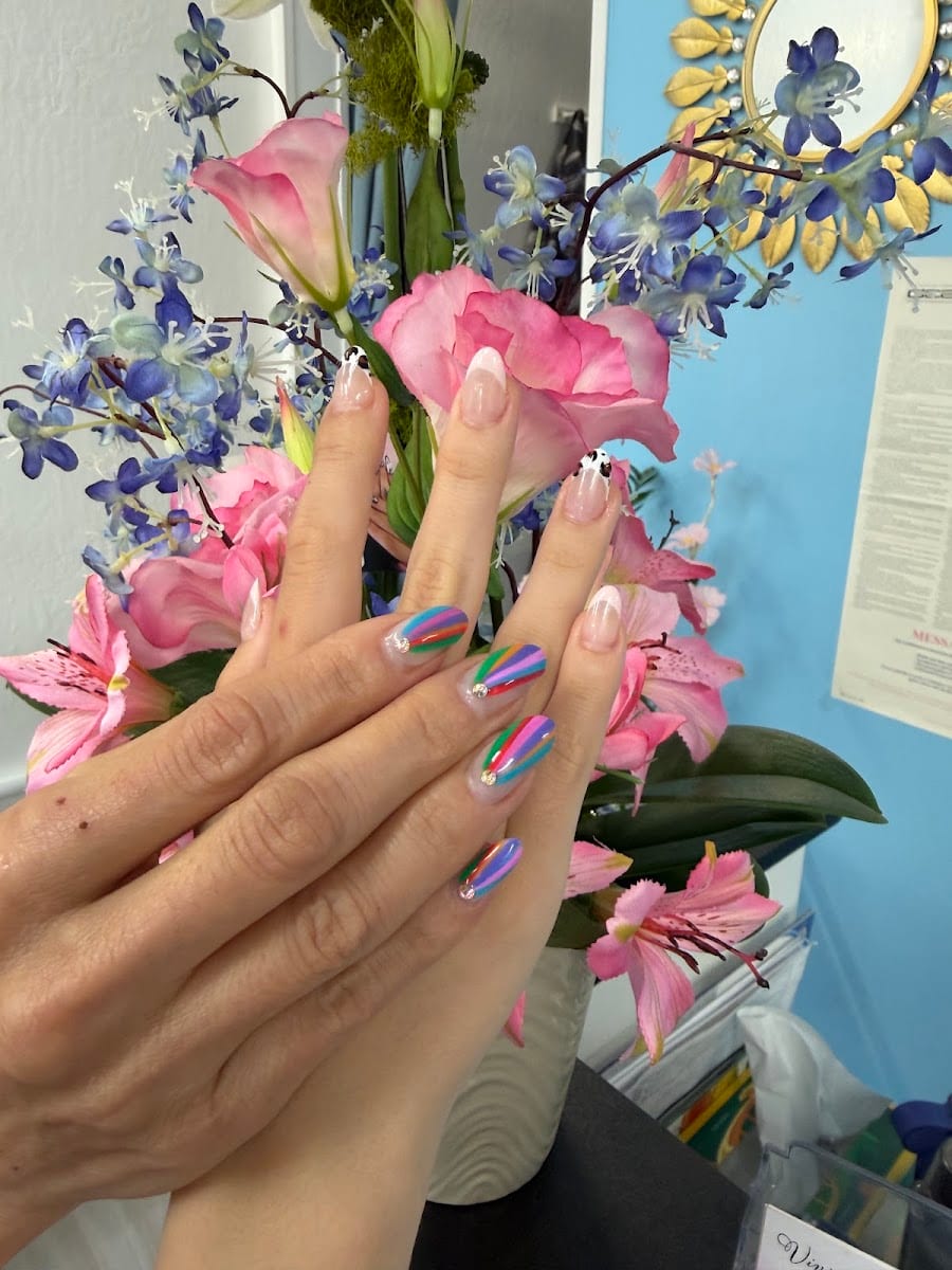 Iris Nails & Hair