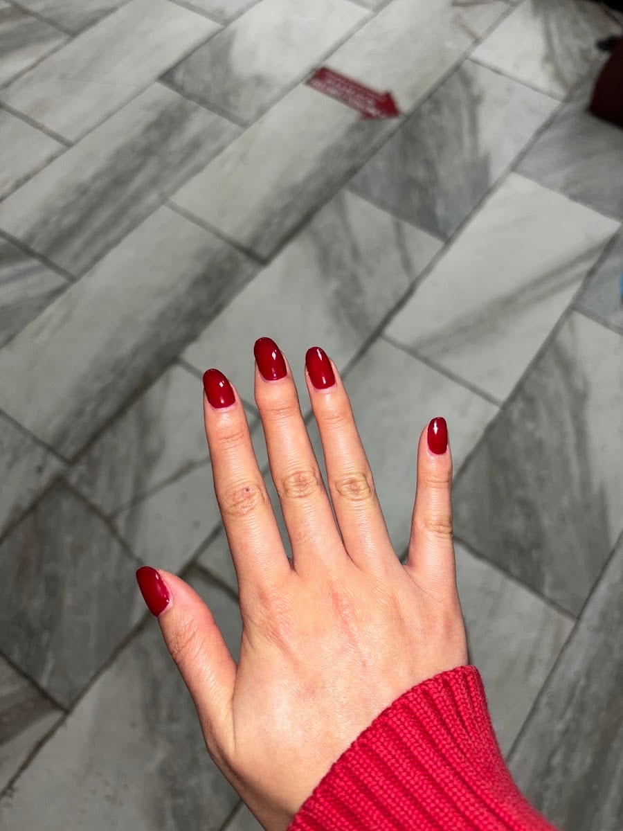 Center Nails, photo 3