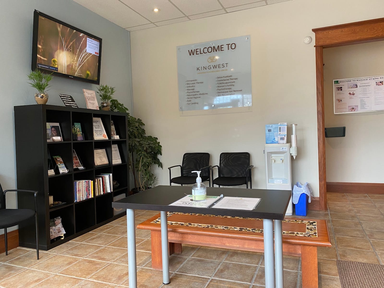 King West Chiropractic and Wellness Centre Massage Naturopathic and Physiotherapy, photo 4