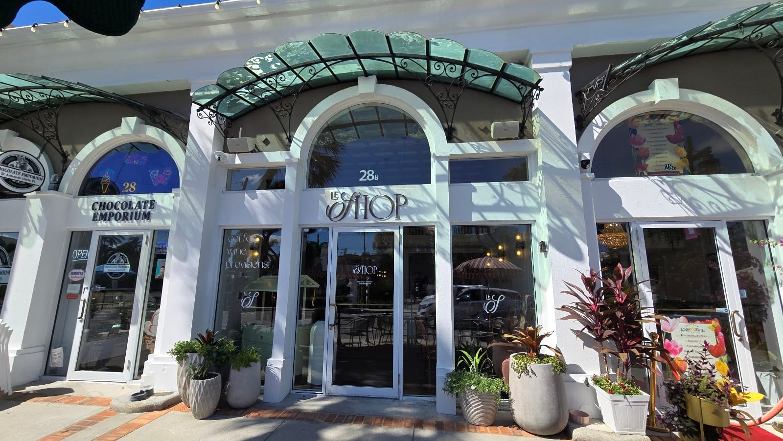 Le Shop Coffee & Wine