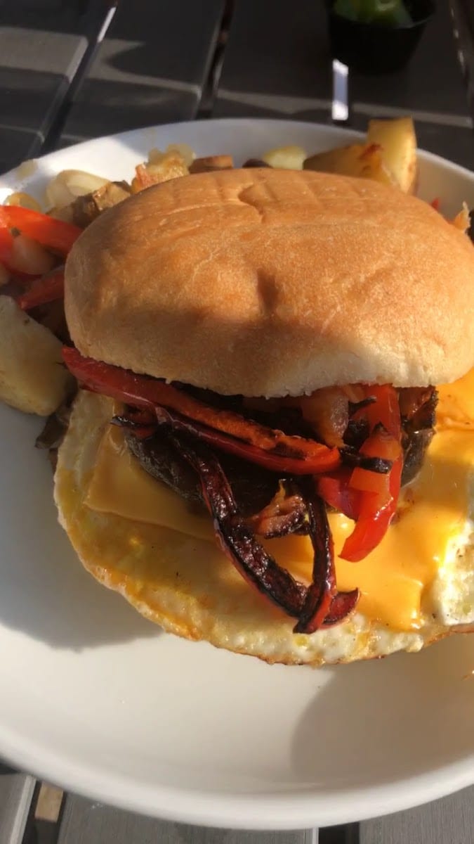 District 7 Grill, photo 3