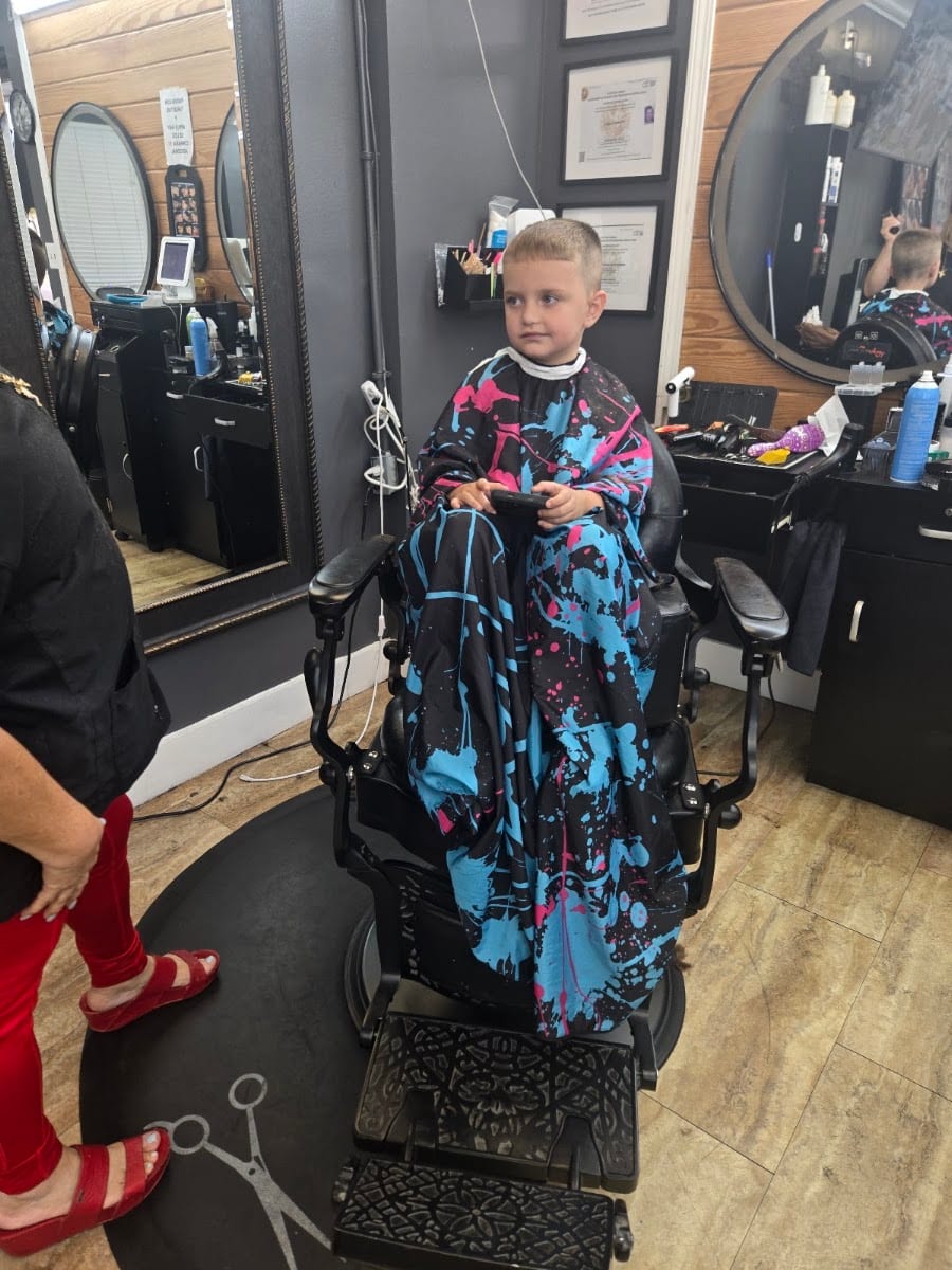 Latinos barbershop& beauty salon