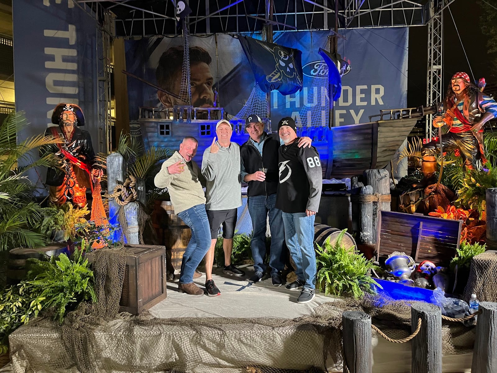 Thunder Alley, photo 3