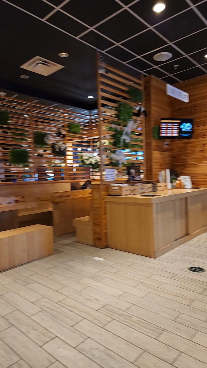 Taichi Bubble Tea, Ramen and Poke Bowl - College town, photo 3