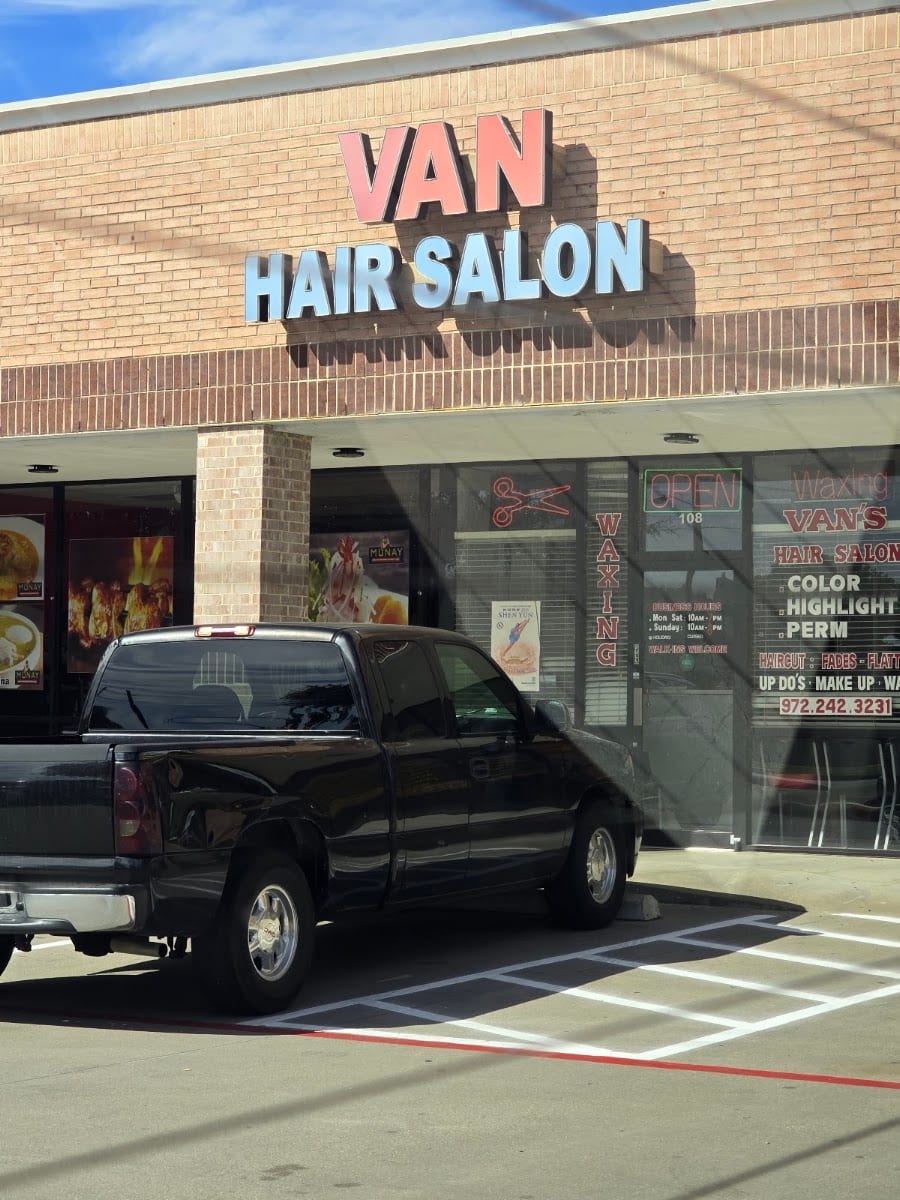 Van's Hair Salon, photo 3