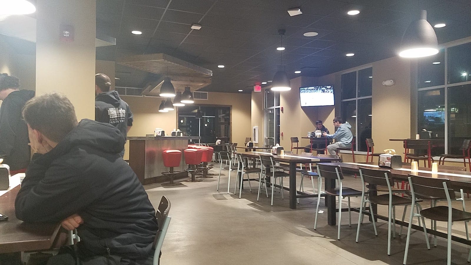 MAX'S BISTRO