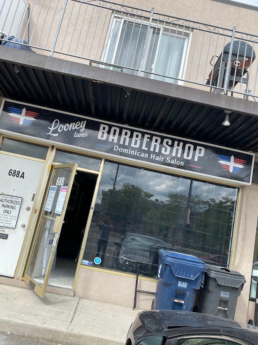 Looney Tunes Barber Shop