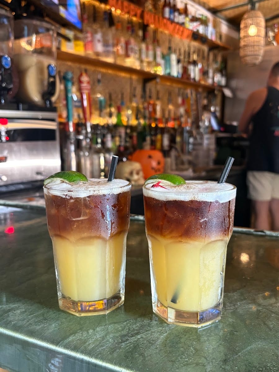 Arnold's Beach Bar