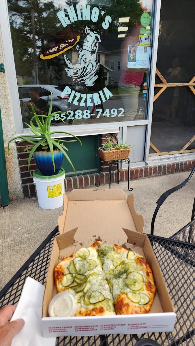 Rhino's Pizzeria
