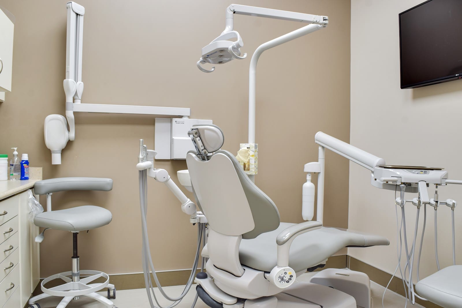 Dr. Kwan Family & Cosmetic Dentistry