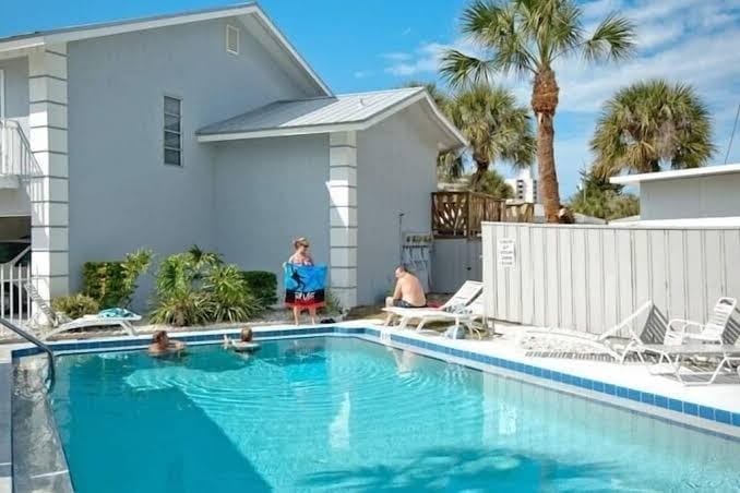 Huge Yard with Heated Pool, Steps to Beach - The Pool House, photo 2