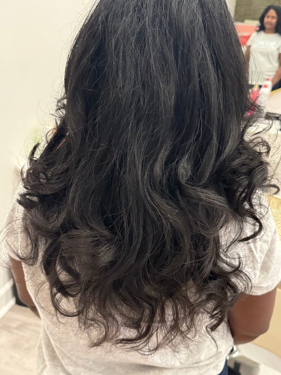 Usha's Salon - Outlets of Little Rock