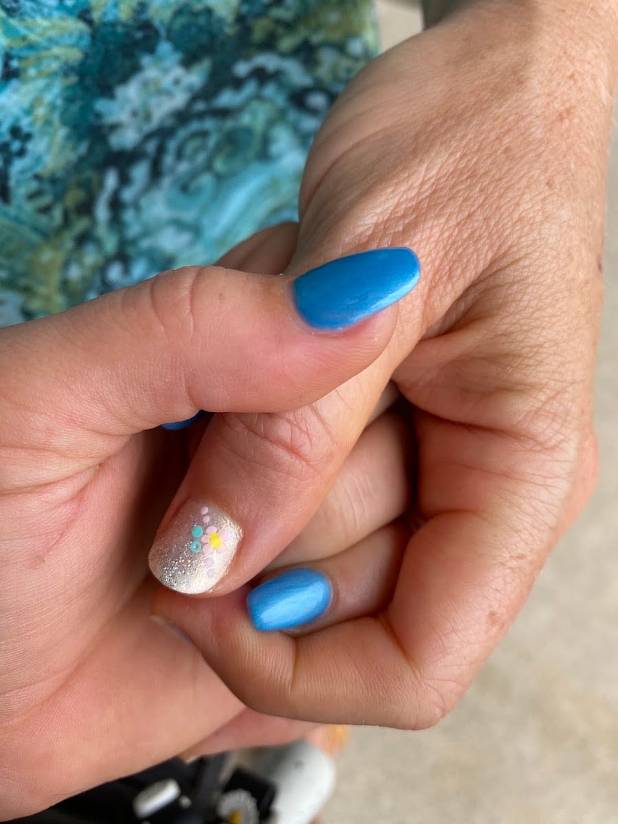 Oasis Nails, photo 4