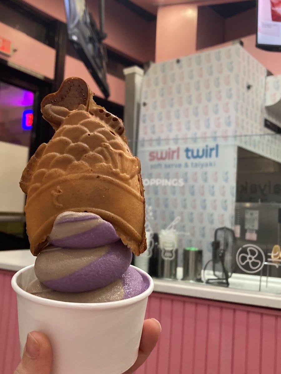 Swirl Twirl Soft Serve & Taiyaki, photo 3