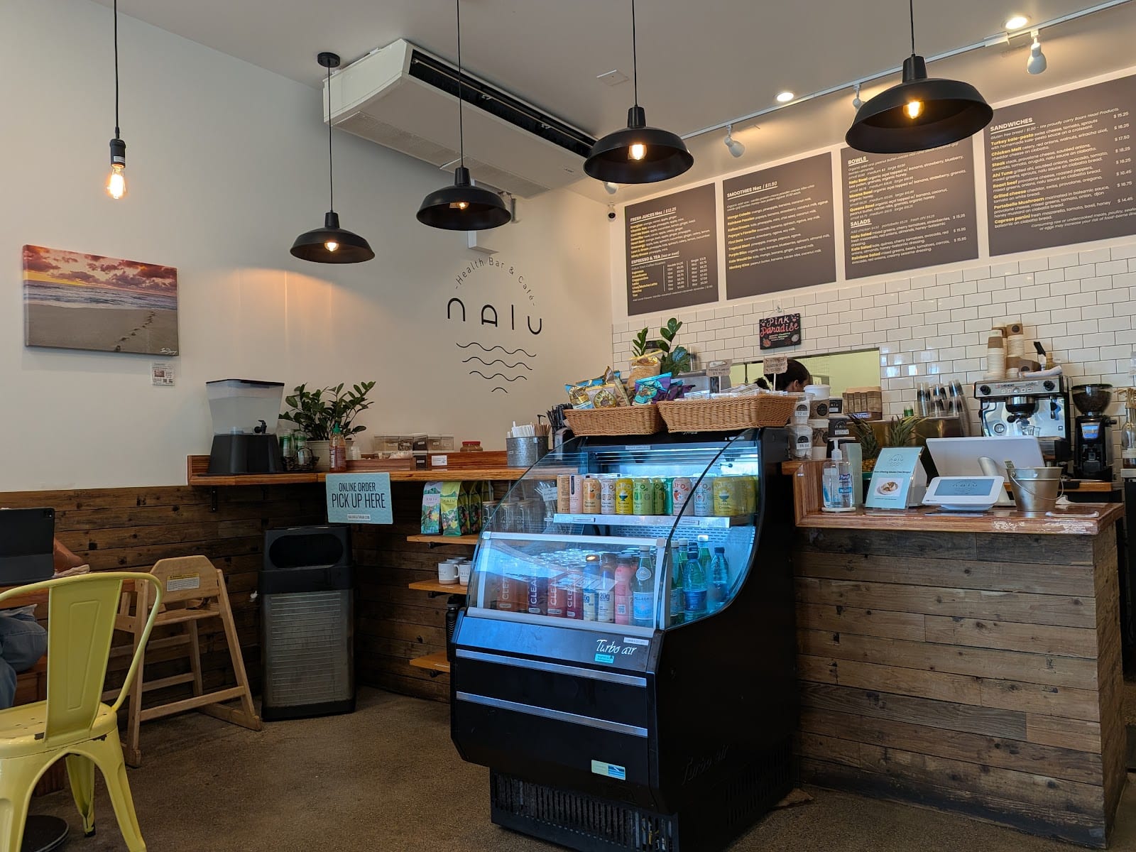 Nalu Health Bar & Cafe, photo 4