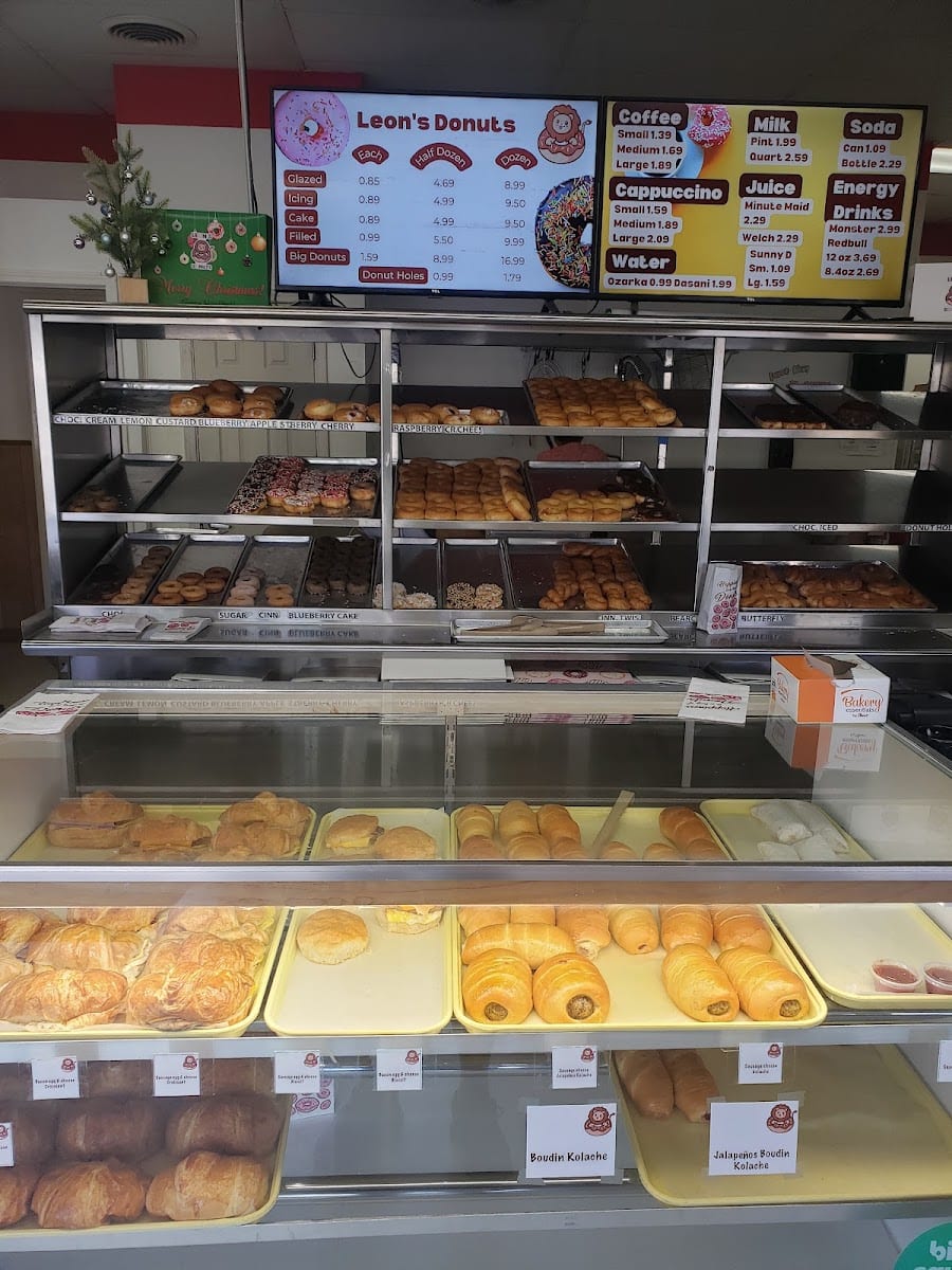 Leon's Donuts, photo 2