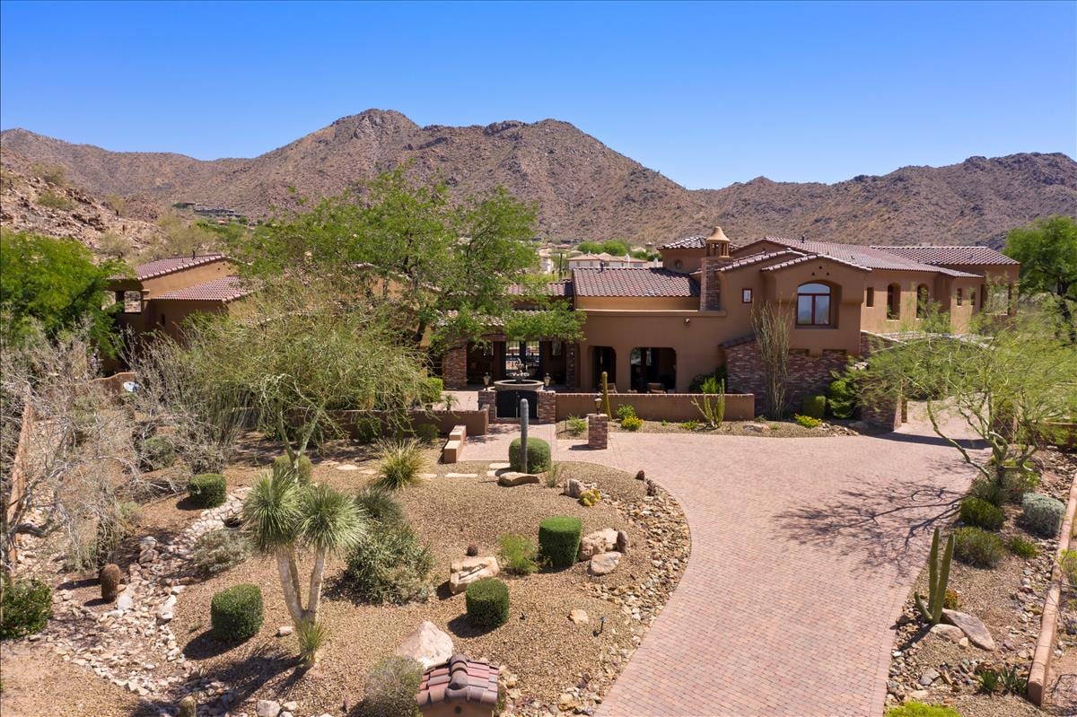 Karen Grobman, PC RE/MAX Fine Properties, photo 2