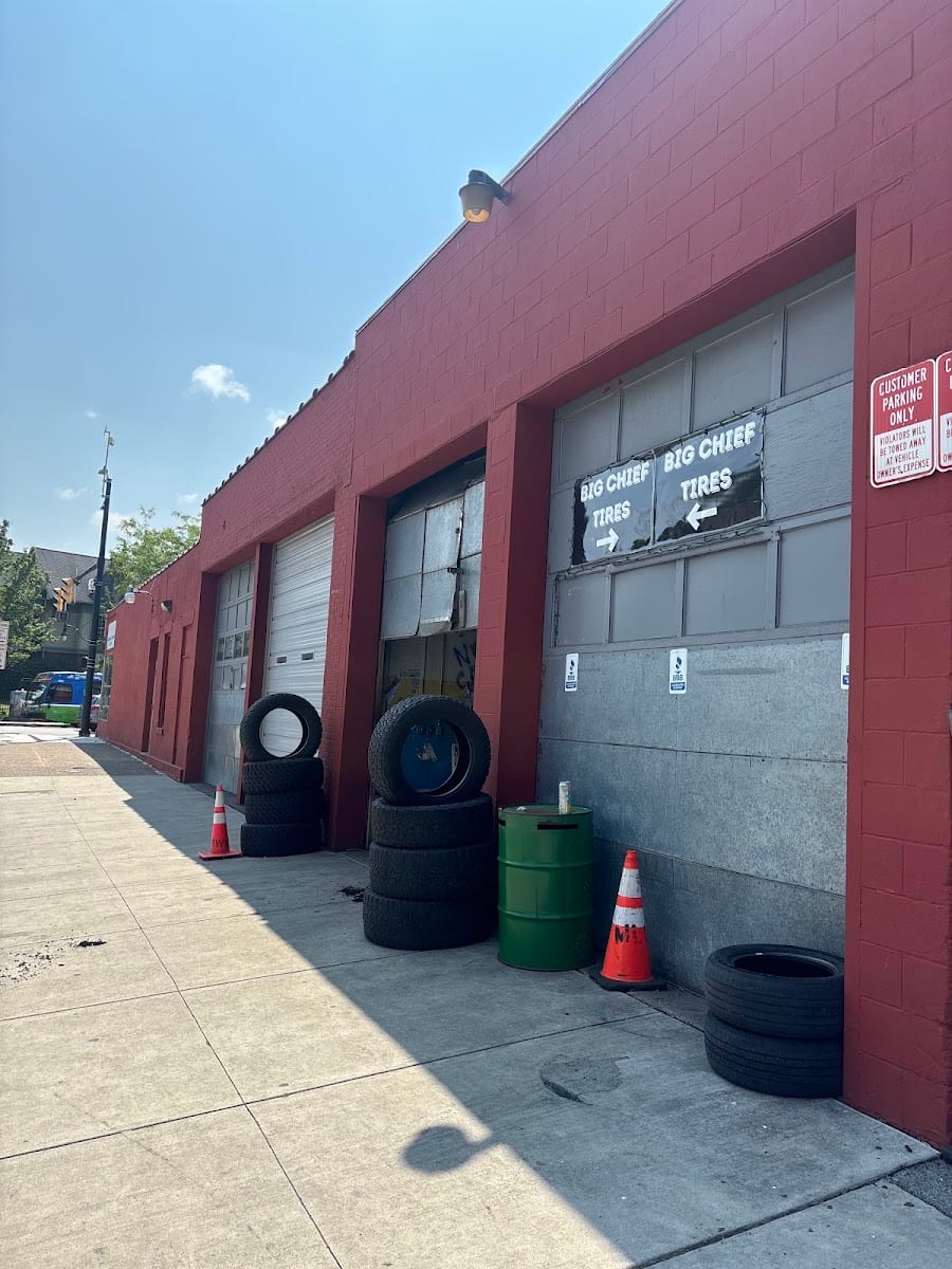 Big Chief Tires, photo 2