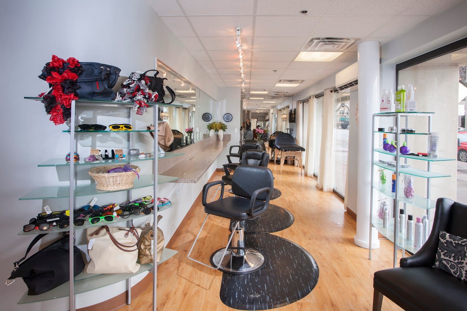 Mid City Salon, photo 4